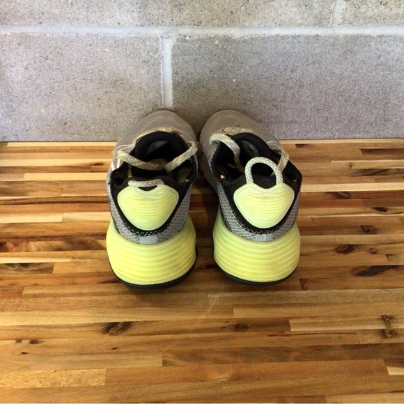 Used Boys NIke Air Max 2090 SE - Picture 3 of 6